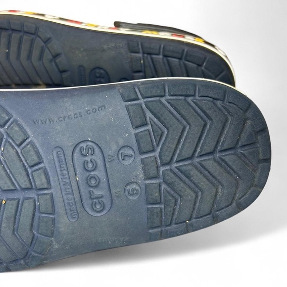Navy Mickey Mouse Crocs 👟✨ | Men’s 5 / Women’s 7 - Picture 7 of 8